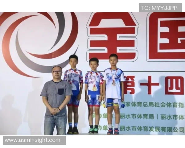 南京滑板队的默契配合与团队精神探索之旅